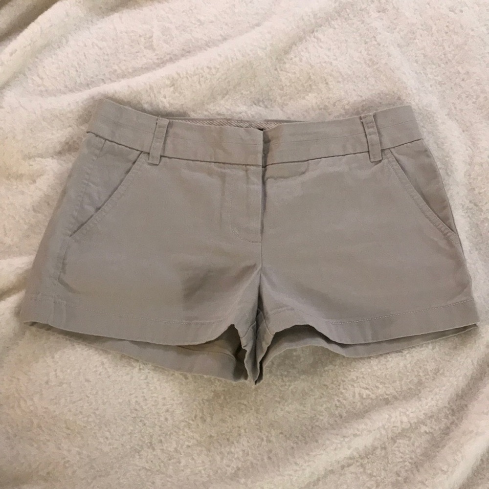 J Crew chino shorts. Size 6. EUC. Classic!
